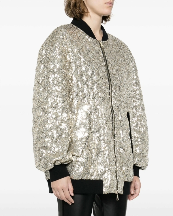 В чем встречать Новый год 2025? 