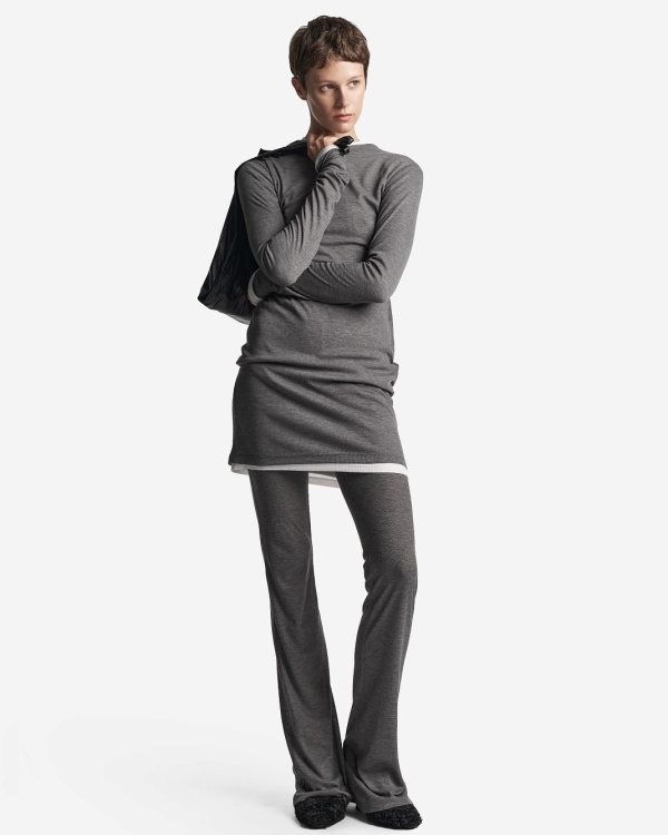 Пятьдесят оттенков серого: пополняем гардероб вещами цвета