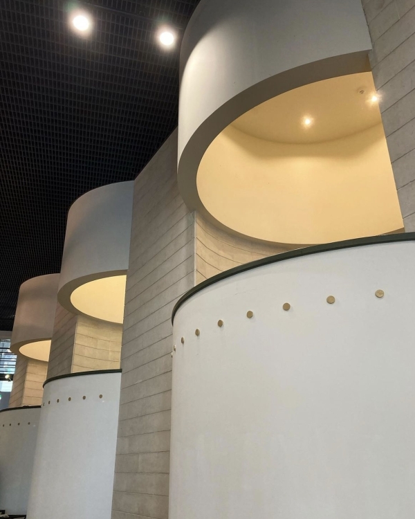 Коротаем вечер с ДиКаприо и Томом Хэнксом,