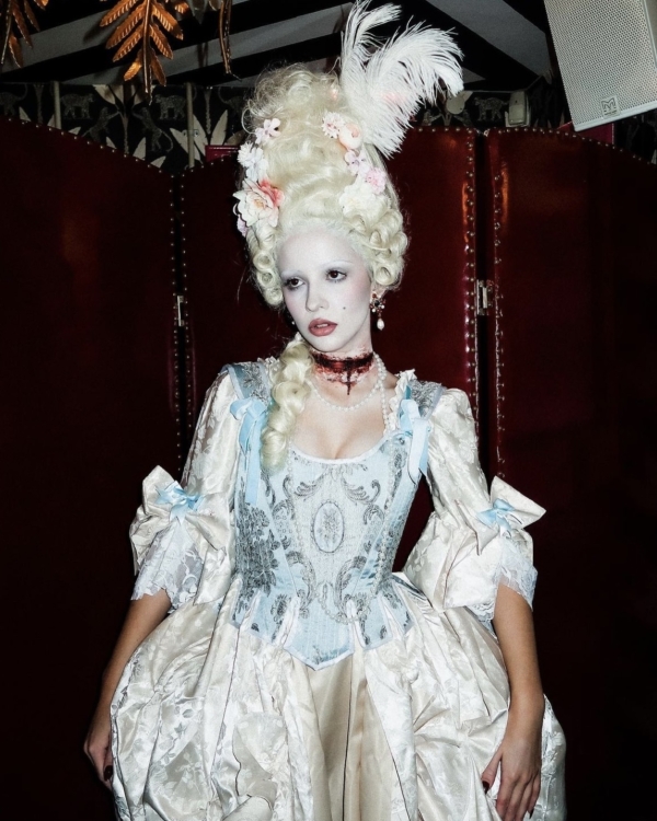 Самое время готовить образы на Хэллоуин (или,