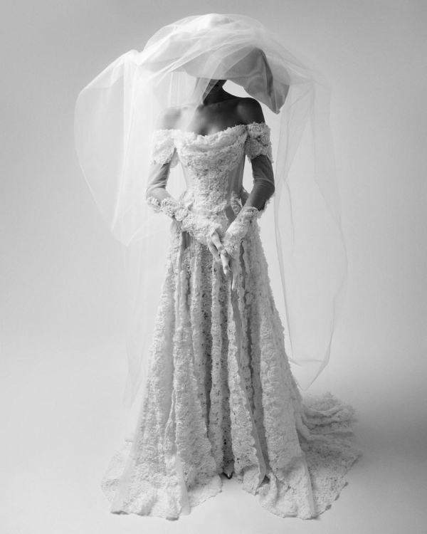 Каждый свадебный формат требует особого платья. Дизайнер