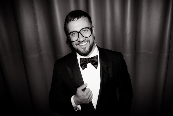 Ведущие Стас Зубков