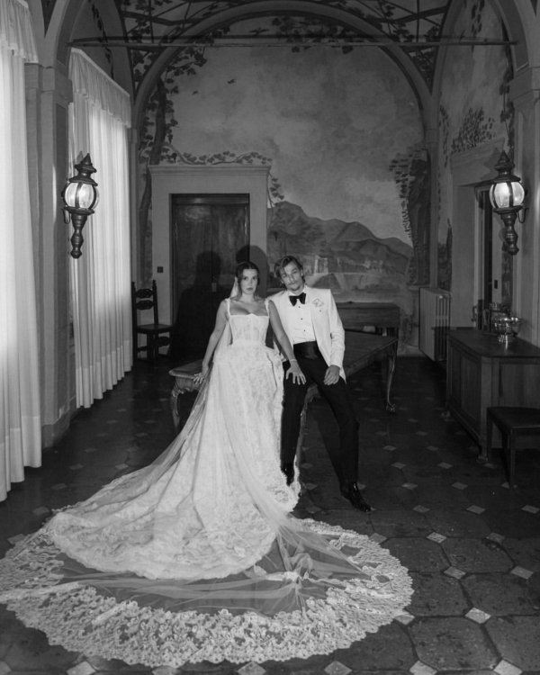 История любви Милли Бобби Браун и Джейка