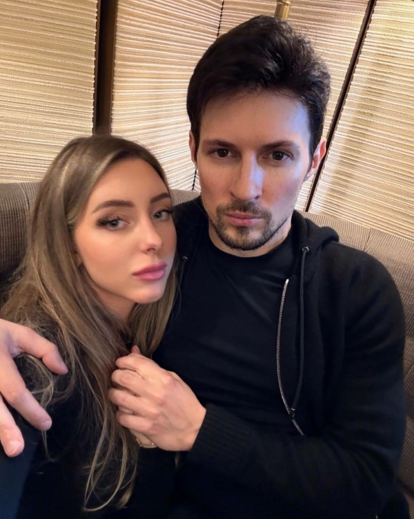 Павел Дуров женился?