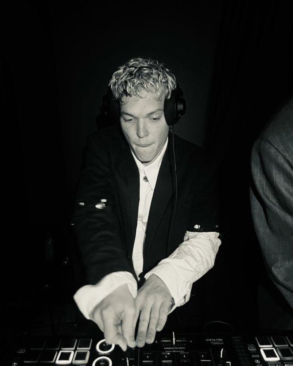 Видели ночь! Какого диджея пригласить на корпоратив?