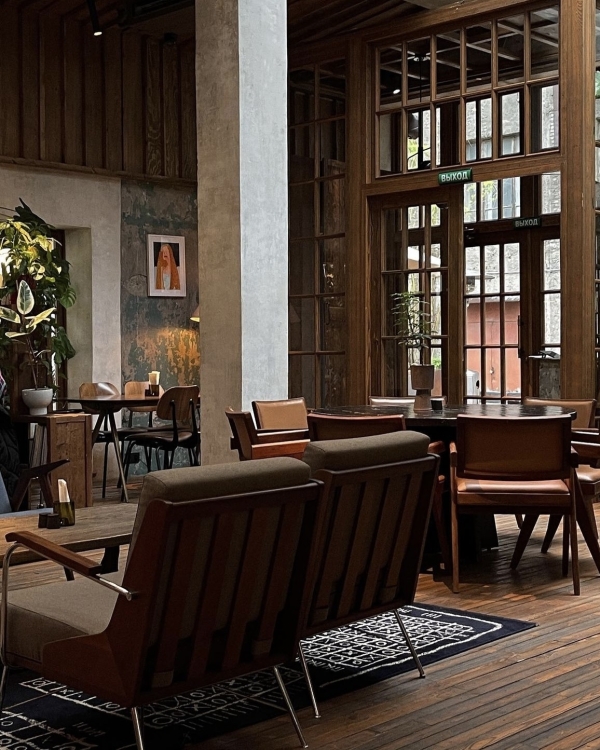 Закупаемся искусством на Cosmoscow, пробуем моллюсков в