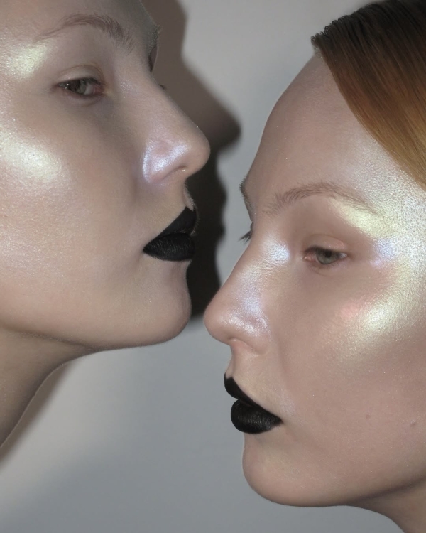 Страшно красивый макияж на Хэллоуин-2025