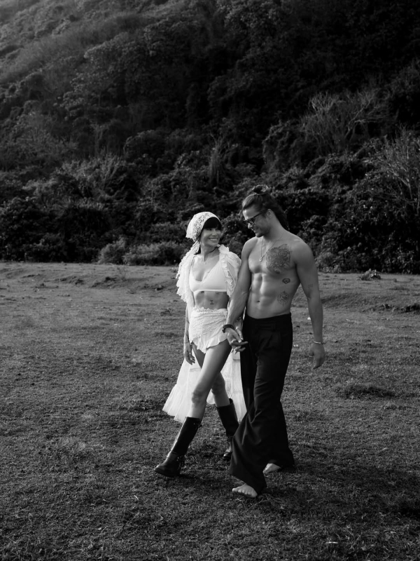 Айза выходит замуж в третий раз