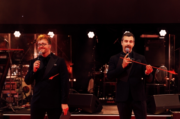 Ведущие Владислав Сапунов