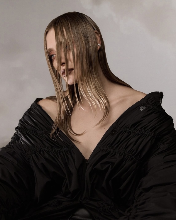 Кому доверяют свой макияж селебрити и модные