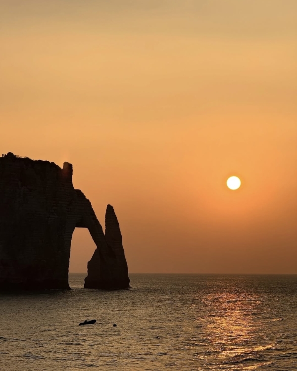 Романтичный маршрут построен. Париж – Этрета –