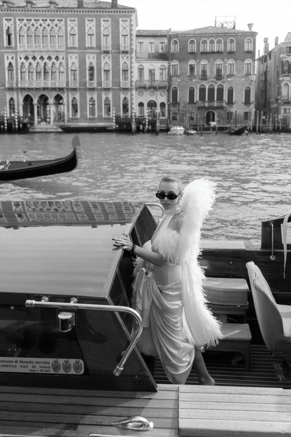 Любимые свадебные снимки сезона 2025 — от фотографов