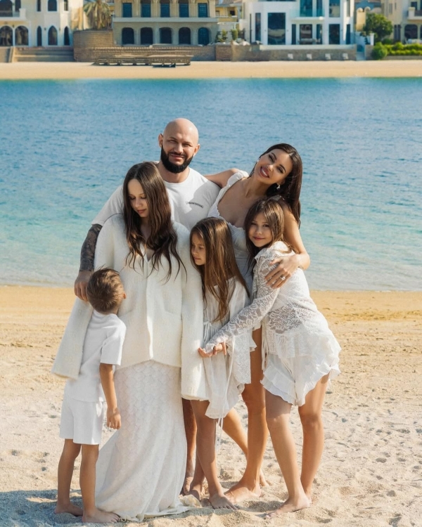 Развод или пиар? Почему история Оксаны Самойловой