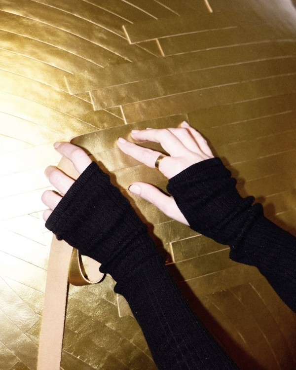 В каких цветах украшать дом на Новый