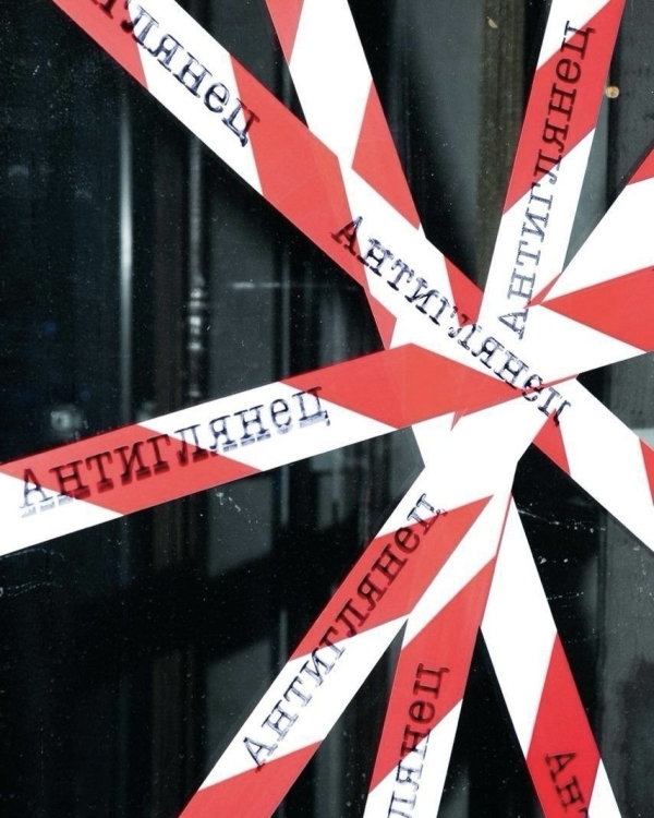 Космический показ Chanel в Гран-Пале и другие