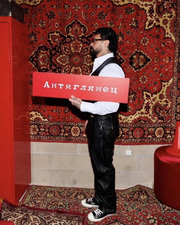 Космический показ Chanel в Гран-Пале и другие