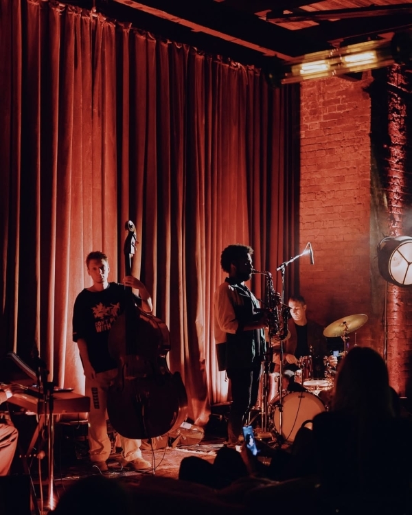 Премьера фильма «Эддингтон» в «Художественном» и другие