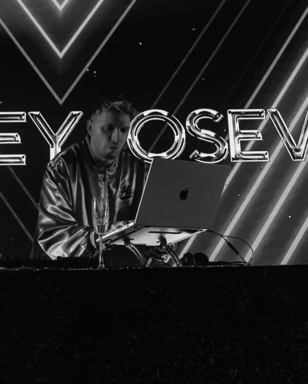 Премьера фильма «Эддингтон» в «Художественном» и другие