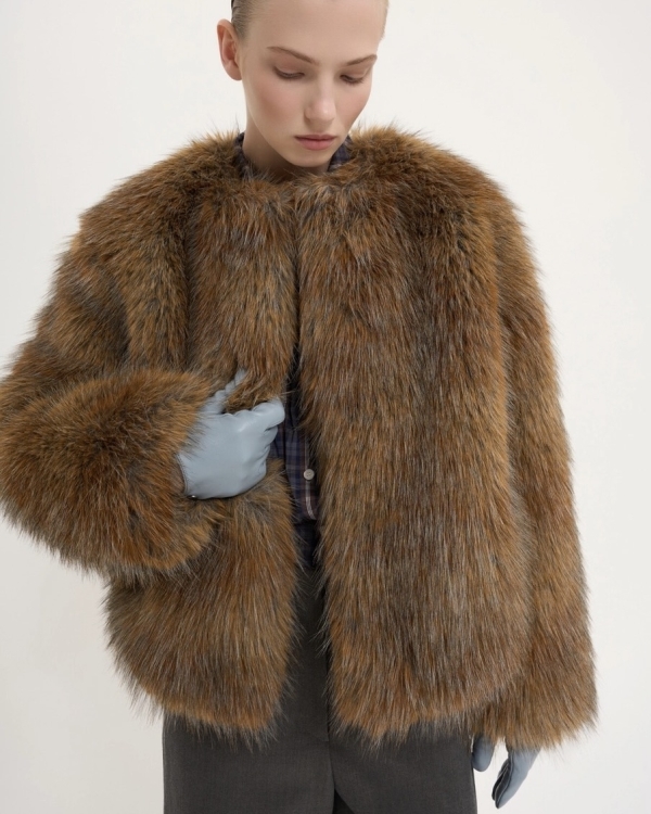 Мех — самый модный материал этой осени.
