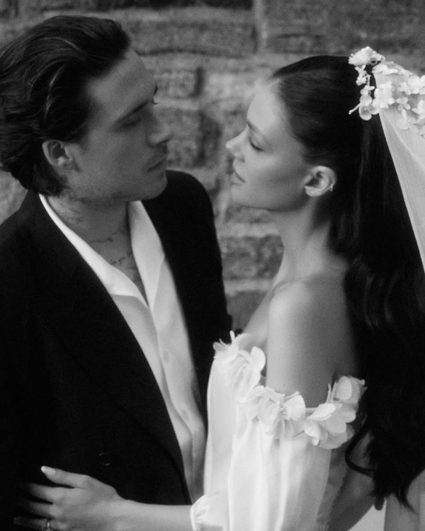 С кем встречаются дети Бекхэмов (и как