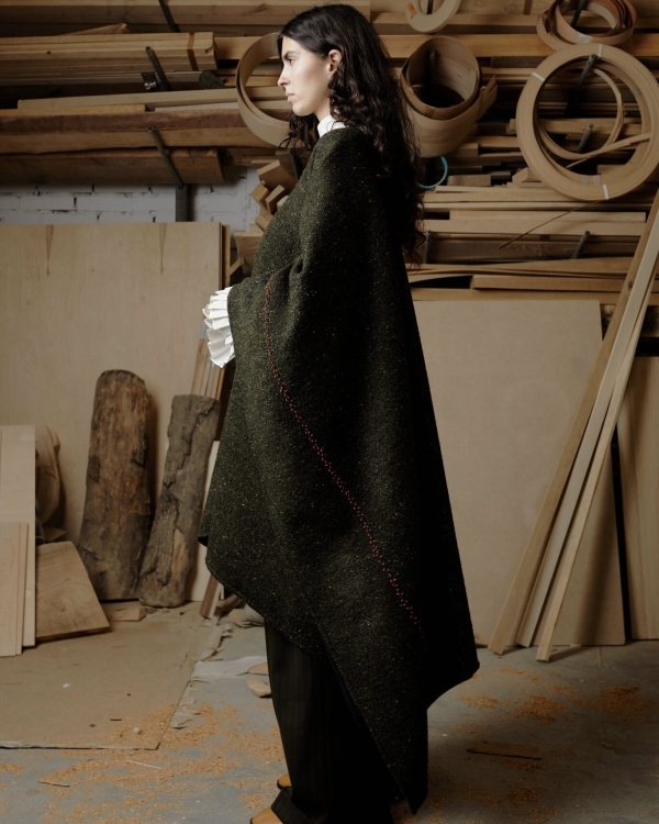 Кейп — в коллекциях Dior, Toteme и