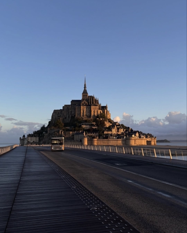 Романтичный маршрут построен. Париж – Этрета –