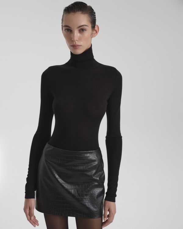 Нашли модные свитеры, джемперы, кардиганы и вообще