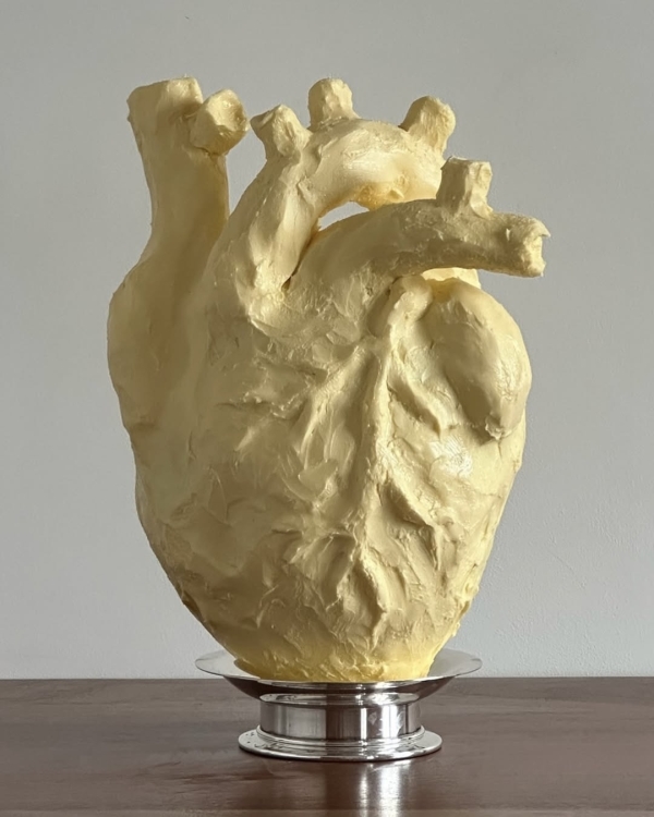 На хлеб намажешь. Как оформить масло в