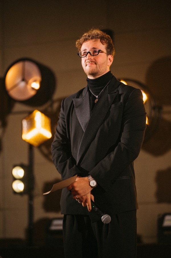 Ведущие Владислав Сапунов