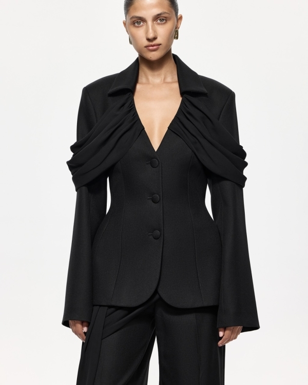 Вашу маму и там и тут показывают.