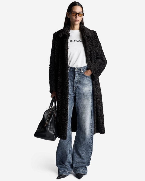 Мех — самый модный материал этой осени.