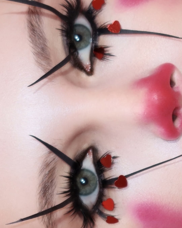 Страшно красивый макияж на Хэллоуин-2025