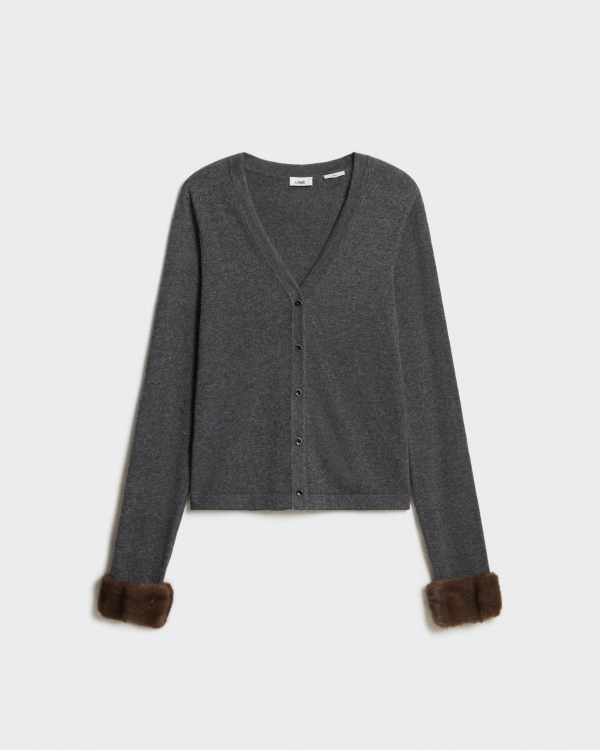 Мех — самый модный материал этой осени.