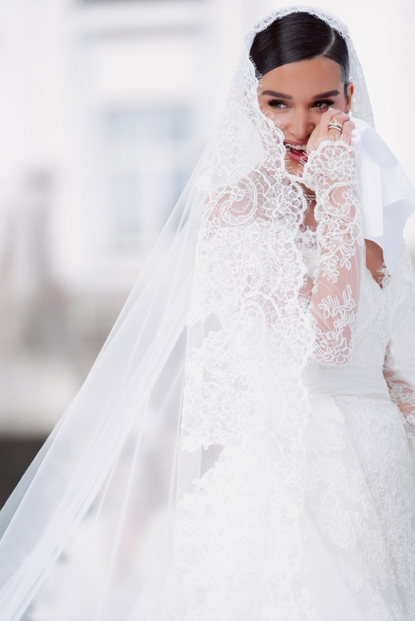 Любимые свадебные снимки сезона 2025 — от фотографов