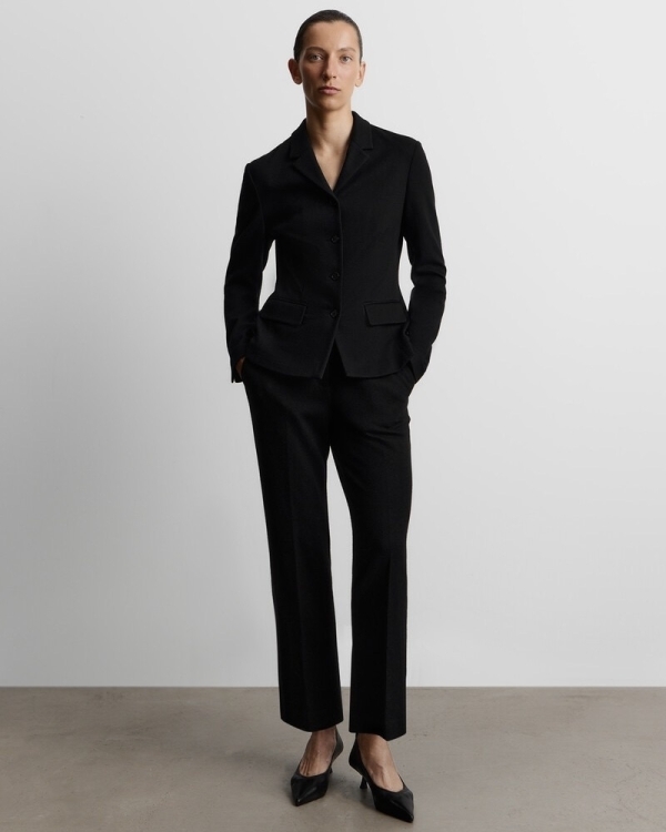 Вашу маму и там и тут показывают.