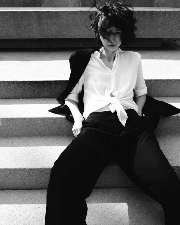 Кому доверяют свой макияж селебрити и модные