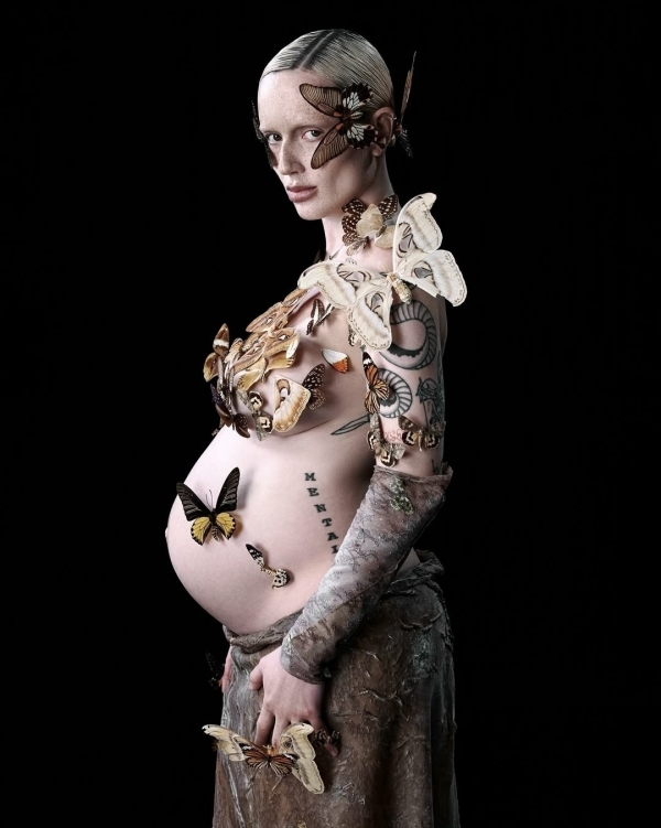 Стилистка Вика Салават стала мамой