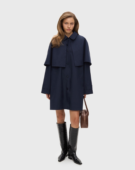 Кейп — в коллекциях Dior, Toteme и