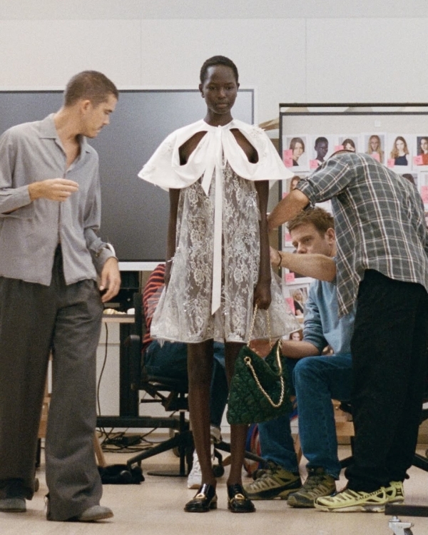 Невеста Chanel, Balenciaga, Dior. Какими свадебными образами