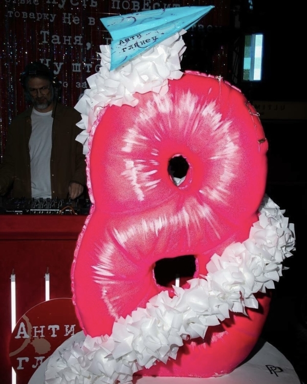 Космический показ Chanel в Гран-Пале и другие