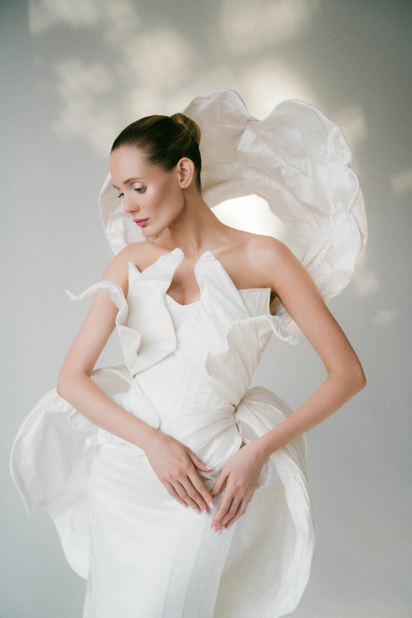 Любимые свадебные снимки сезона 2025 — от фотографов