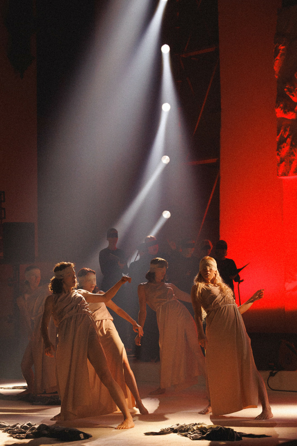 Свадьба между прошлым и будущим: как «Для