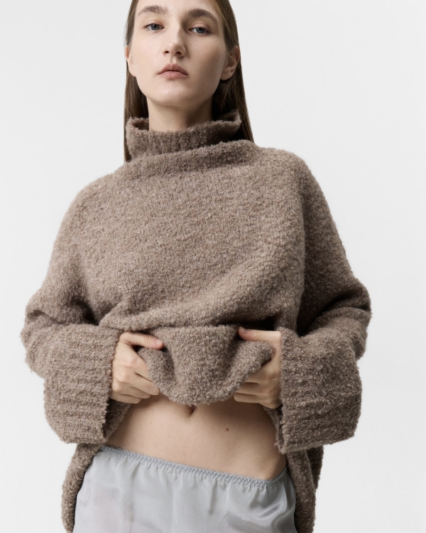 Нашли модные свитеры, джемперы, кардиганы и вообще