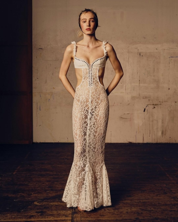 Невеста Chanel, Balenciaga, Dior. Какими свадебными образами