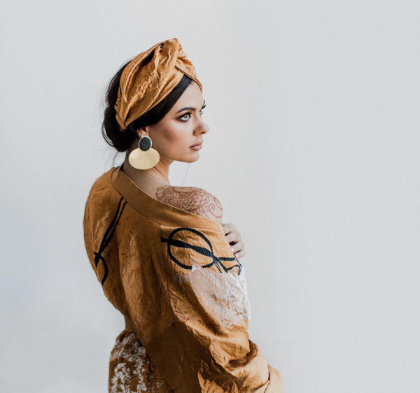 Pre-wedding shoot: теплое утро в родительском доме