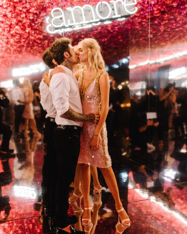 По мотивам королевского торжества: свадьба Кьяры Ферраньи