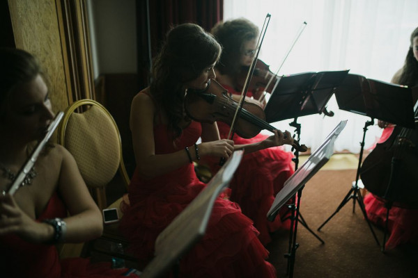 Красно-золотая свадьба Юлии и Дениса в отеле