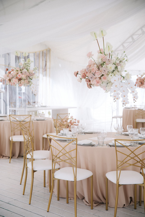 Классическая свадьба Ольги и Николая в нежно-розовых