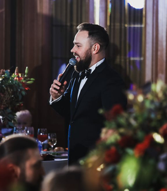 Красно-золотая свадьба Юлии и Дениса в отеле