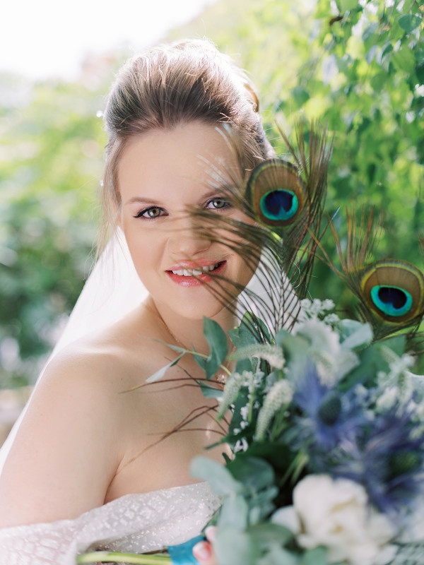 «Изумрудная» свадьба Андрея и Полины на берегу